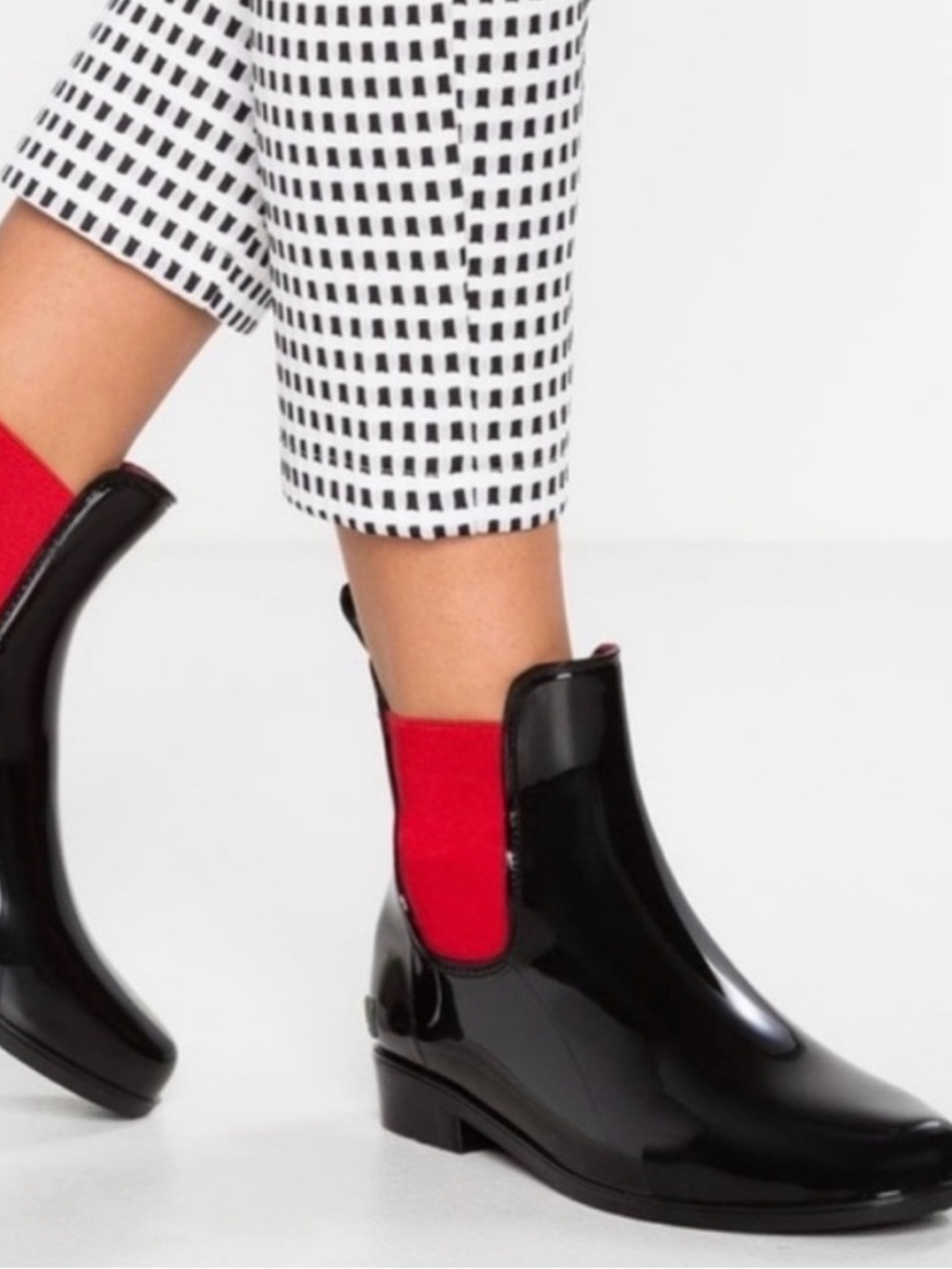 RALPH LAUREN CHELSEA PATENT LEATHER PULLON RAIN BOOTS RED SIDE GORE ELASTIC 7